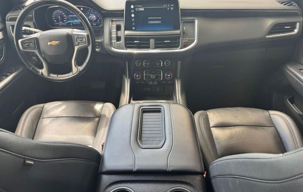 Recepción con letrero en el Aeropuerto de Cancún